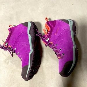 Columbia Womens hiking boots size 10